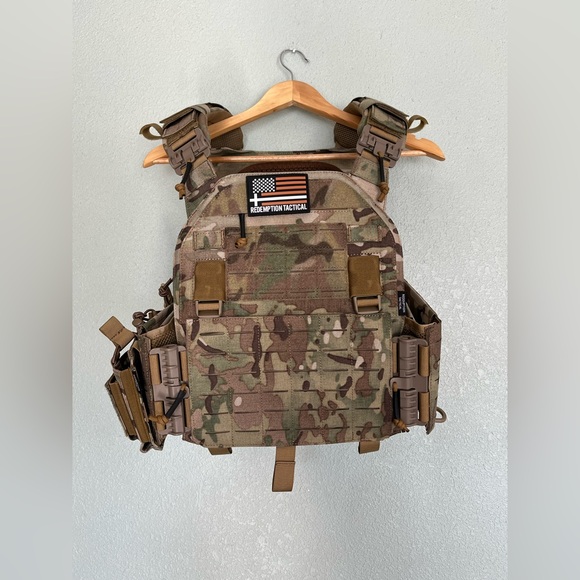 Redemption Tactical Crusader 2.0 Tactical Vest + Plate Carrier W/Quick Release - Picture 5 of 13